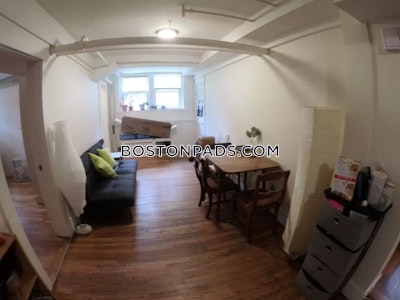 Brookline 4 Beds 2 Baths  Boston University - $5,000 No Fee