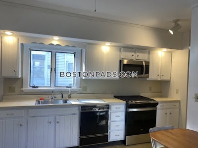 Somerville 5 Beds 2 Baths  Tufts - $9,100 No Fee