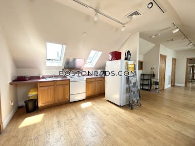 Mission Hill Furnished 2 Bed 1 bath available NOW on Hillside St in Boston!  Boston - $3,350