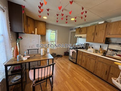 Dorchester/south Boston Border 2 Beds 1 Bath Boston - $2,500 No Fee