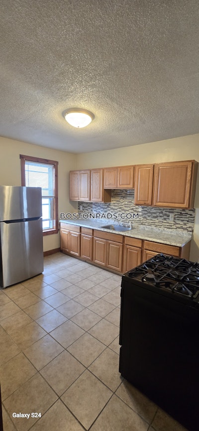 Dorchester 3 Beds 1 Bath Boston - $3,418 No Fee
