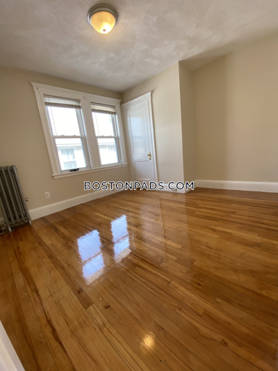 Somerville 4 Bed 1 Bath SOMERVILLE- WEST SOMERVILLE/ TEELE SQUARE $3,800  West Somerville/ Teele Square - $3,900