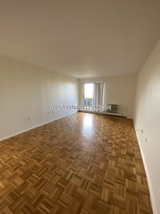 Brookline 2 Bed 1.5 Bath BROOKLINE- BOSTON UNIVERSITY $3,500 Boston University - $3,500 No Fee
