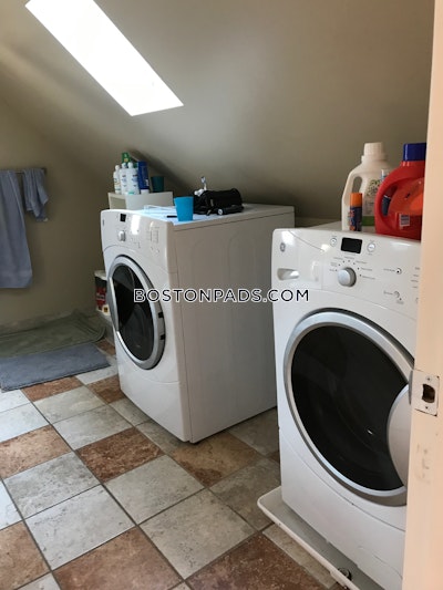 Medford 3 Bed 2 Bath  Tufts - $3,300