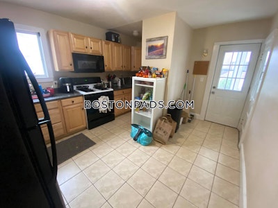 Medford 3 Bed, 1 Bath Unit  Tufts - $3,600