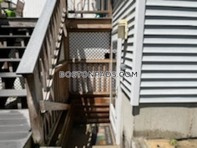 Medford 1 Bed 1 Bath  Tufts - $2,200