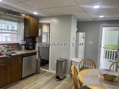 Somerville 3 Beds 1 Bath  Tufts - $3,900