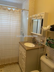 Somerville 4 Bed 2 Bath SOMERVILLE  Tufts - $5,300