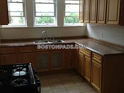 Brighton Studio 1 Bath Boston - $8,300