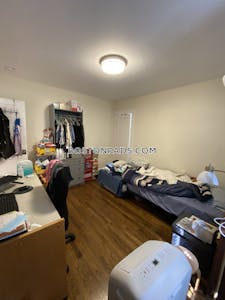 Medford 3 Beds 1 Bath  Tufts - $4,200
