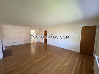 Lexington 3 Bed 2 Bath LEXINGTON $4,400 - $4,000 No Fee