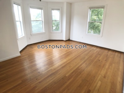 Jamaica Plain 3 Beds 1 Bath Boston - $3,450 No Fee