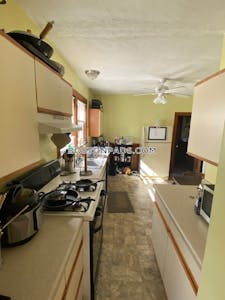 Medford 3 Beds 1 Bath  Tufts - $3,450