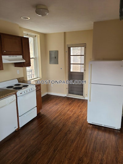 North End 3 Beds 1 Bath Boston - $4,200 No Fee