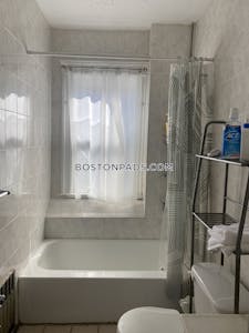 Somerville 3 Beds 1 Bath  Tufts - $3,600 No Fee