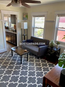 Medford 3 Beds 1 Bath  Tufts - $4,200
