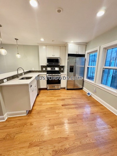 Fort Hill Luxurious 4 Bedroom 2 Full Bathroom Townhouse for Rent 9/1 Boston - $4,350 50% Fee