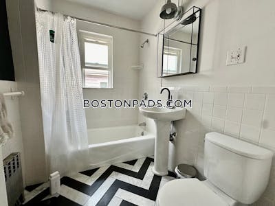 Somerville 4 Beds 1 Bath  Tufts - $5,200