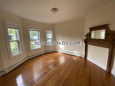 Jamaica Plain 3 Beds 1 Bath Boston - $3,650