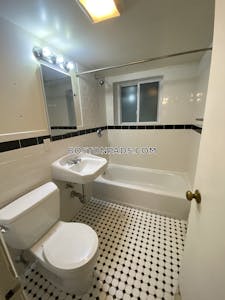 Newton 1 Bed 1 Bath  Chestnut Hill - $1,995 No Fee