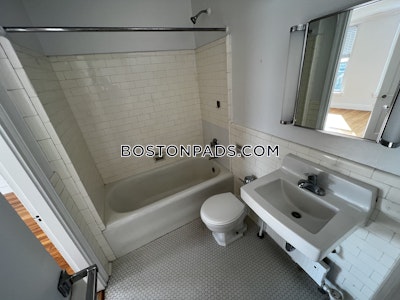 Brookline 1 Bed 1 Bath BROOKLINE- COOLIDGE CORNER $3,453  Coolidge Corner - $3,114
