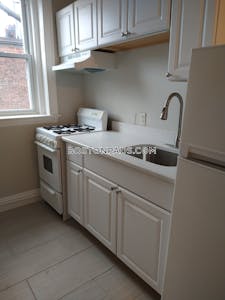 Allston Excellent Studio 1 bath available 6/1 on Commonwealth Ave in Allston! Boston - $2,270