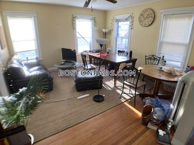 Medford 5 Beds 2.5 Baths  Tufts - $6,500 No Fee