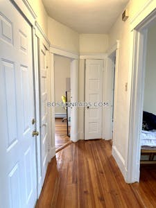 Somerville 3 Bed 1 Bath SOMERVILLE  Tufts - $3,600 No Fee