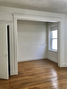 Fenway/kenmore Studio No Bath Boston - $2,250 No Fee