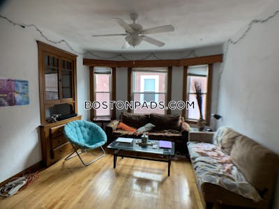 Medford 4 Bed 1 Bath on Frederick Ave in MEDFORD  Tufts - $5,650 No Fee