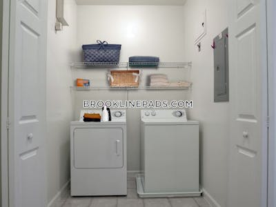Newton 2 Bed 2 Bath NEWTON  Chestnut Hill - $4,445