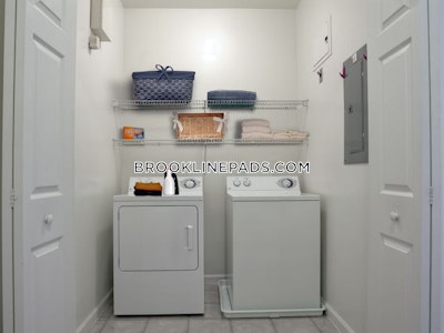 Newton 2 Bed 2 Bath NEWTON  Chestnut Hill - $4,365