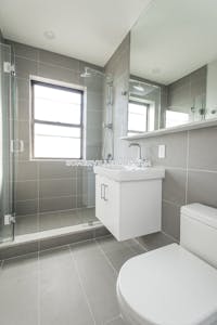 Somerville 1 Bed 1 Bath  Winter Hill - $2,800