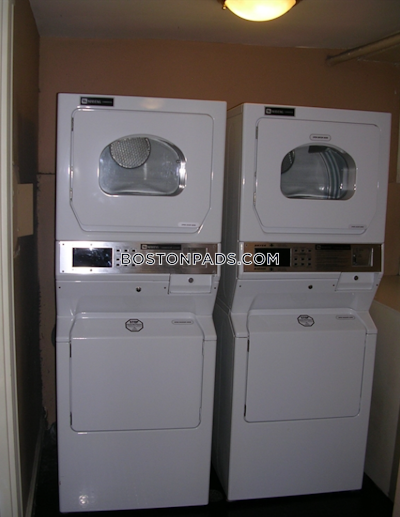 Back Bay Apartment for rent 3 Bedrooms 1 Bath Boston - $3,405