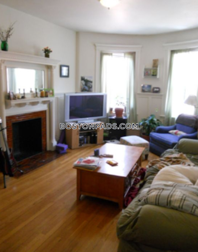 Brookline Apartment for rent 2 Bedrooms 1 Bath  Brookline Hills - $3,525 No Fee