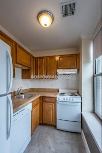 Back Bay Apartment for rent 1 Bedroom 1.5 Baths Boston - $3,200