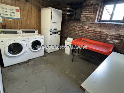 Allston Apartment for rent 1 Bedroom 1 Bath Boston - $2,200