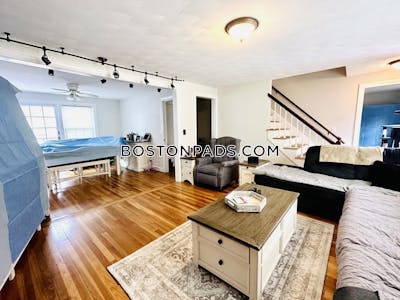 Brookline Apartment for rent 3 Bedrooms 3 Baths Chestnut Hill - $6,000 No Fee