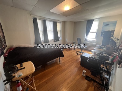 Medford 1 Bed 1 Bath MEDFORD  Wellington - $1,725