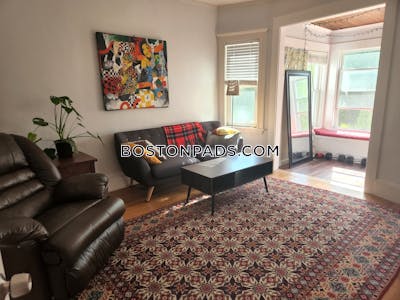 Somerville 3 Beds 1 Bath  West Somerville/ Teele Square - $3,750