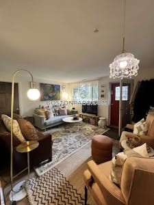 Cambridge 2 bedroom 1 baths in CAMBRIDGE  Mt. Auburn/brattle/ Fresh Pond - $3,600
