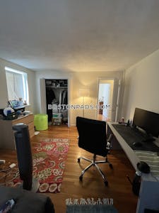 Allston Apartment for rent 2 Bedrooms 1 Bath Boston - $3,200