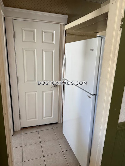 Somerville Studio No Bath  Davis Square - $3,200