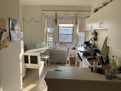 Brookline 2 Beds 1 Bath  Cleveland Circle - $3,495 No Fee