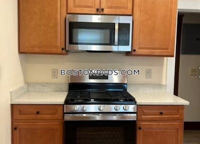 Roslindale 3 bedroom 1 baths in BOSTON Boston - $3,000