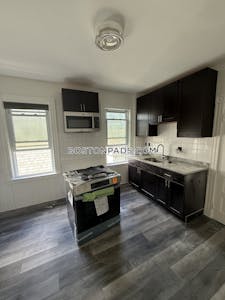 Cambridge Apartment for rent 3 Bedrooms 1 Bath  Central Square/cambridgeport - $4,400 50% Fee