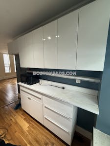 Dorchester Apartment for rent 5 Bedrooms 2 Baths Boston - $4,900