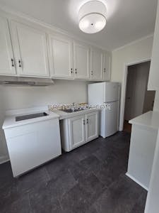 Worcester 2.5 bedroom 1 baths in Worcester - $2,200