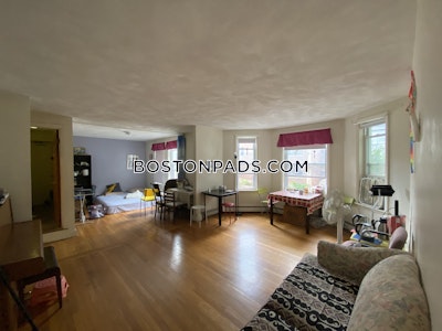 Brookline Apartment for rent 2 Bedrooms 1 Bath  Beaconsfield - $3,375 No Fee