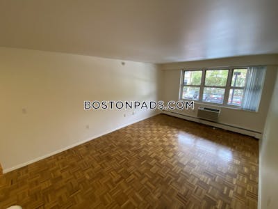 Brookline 2 Beds 1.5 Baths  Boston University - $3,600 No Fee